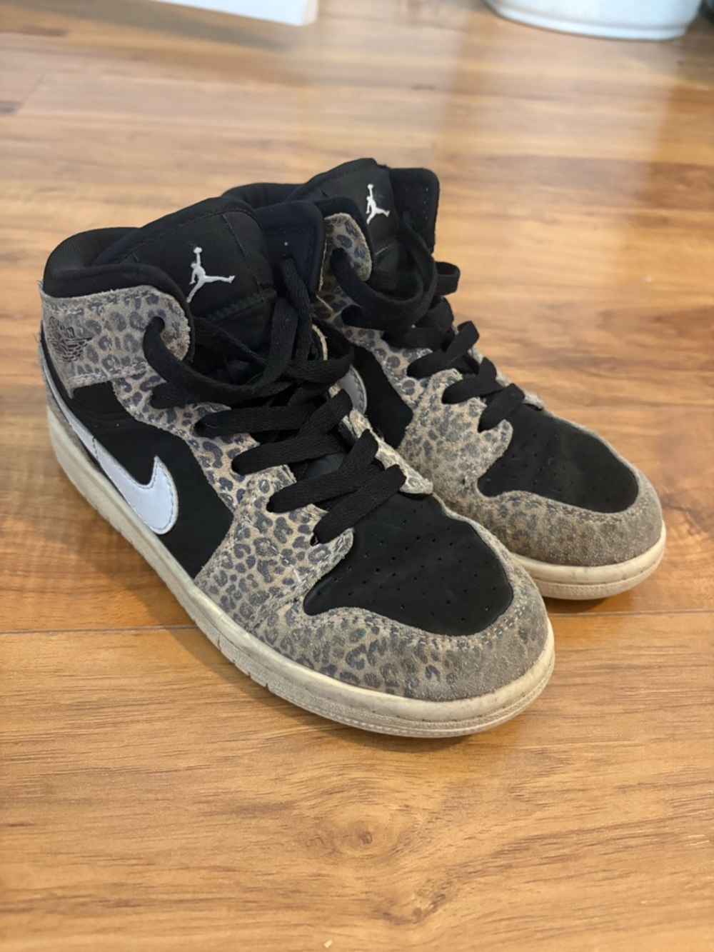 Air Jordan girls 1 Mid Youth 1.5Y Leopard Print Black tan Sneakers streetwear